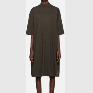 Fear of God ESSENTIALS Women's Short Sleeve Logo Dress Olive Green XXL Cotton